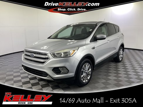 Used 2017 Ford Escape SE image 1