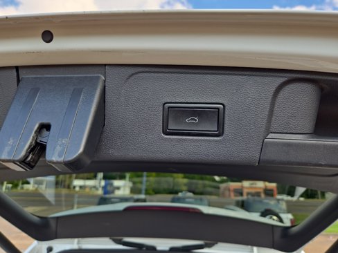 Used 2019 Volkswagen Atlas SE image 13