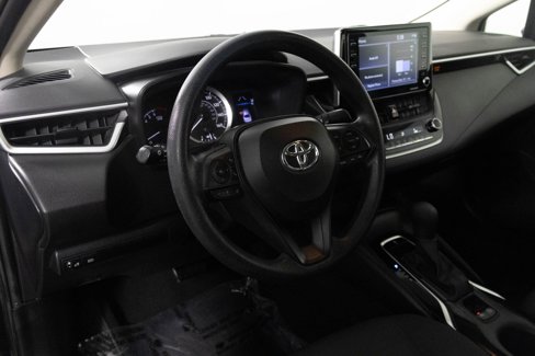 Used 2021 Toyota Corolla LE image 4