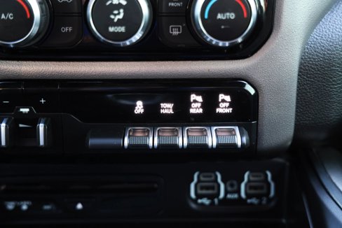 Used 2019 RAM 1500 Rebel image 28