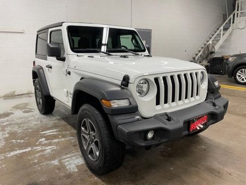 Used 2019 Jeep Wrangler Sport image 3