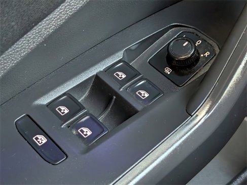 Used 2019 Volkswagen Jetta GLI image 18