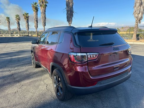 Used 2021 Jeep Compass Latitude image 9