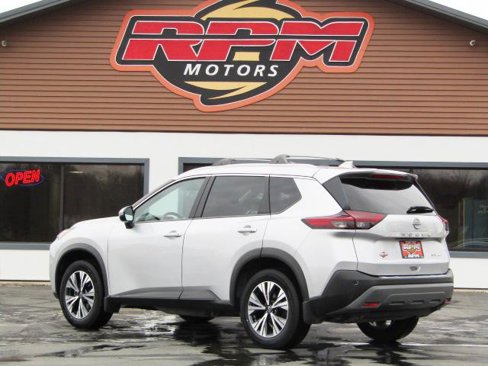Used 2022 Nissan Rogue SV image 5