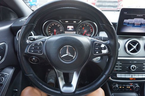 Used 2019 Mercedes-Benz CLA 250 image 24