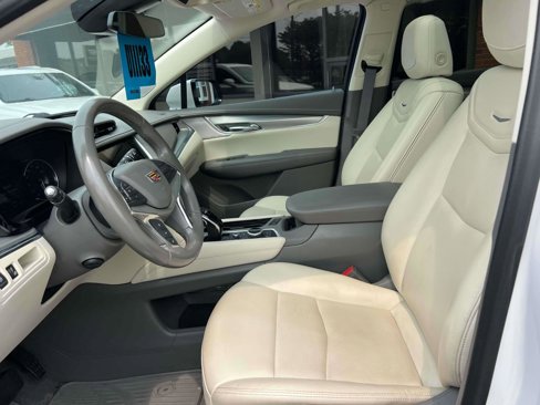 Certified 2022 Cadillac XT5 Premium Luxury image 12