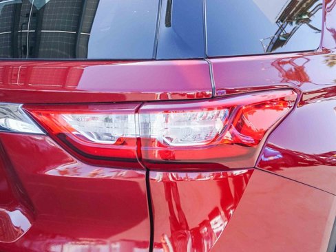 Used 2020 Chevrolet Traverse LT w/ Driver Confidence II Package image 10