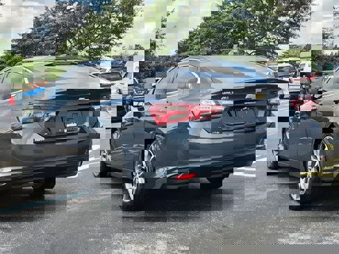Used 2021 Chevrolet Malibu LT image 4