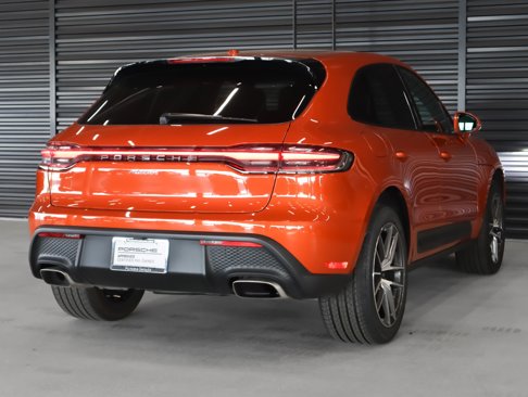 Certified 2024 Porsche Macan image 10
