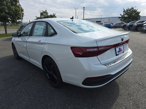 New 2025 Volkswagen Jetta SE image 6