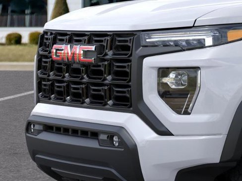 New 2025 GMC Canyon Elevation w/ Convenience Package image 32