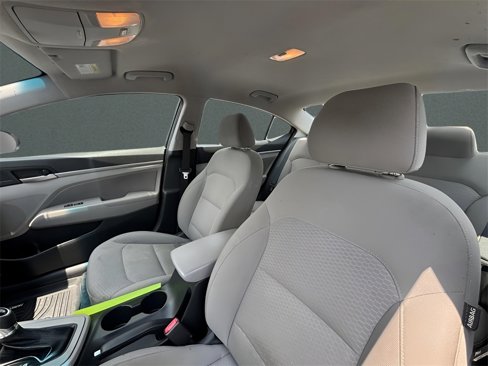 Used 2020 Hyundai Elantra SEL image 12