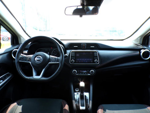Used 2020 Nissan Versa SR w/ Convenience Package image 9
