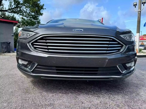 Used 2017 Ford Fusion SE w/ Fusion SE Technology Package image 6