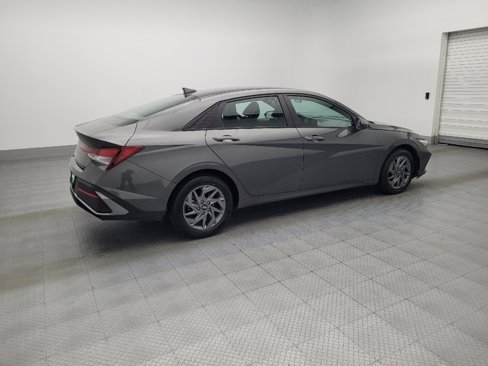 Used 2024 Hyundai Elantra SEL image 10