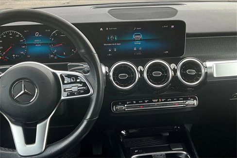 Used 2021 Mercedes-Benz GLB 250 image 9
