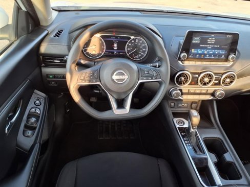 Used 2024 Nissan Sentra SV image 9