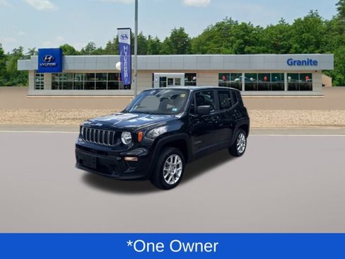 Used 2023 Jeep Renegade Latitude image 2