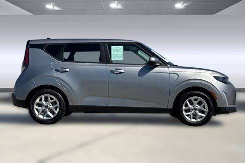 Used 2024 Kia Soul LX w/ Option Group 015 image 2