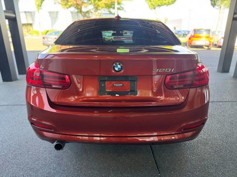 Used 2018 BMW 320i Sedan w/ Convenience Package image 6