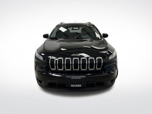 Used 2018 Jeep Cherokee Latitude Plus image 9