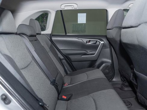 Used 2022 Toyota RAV4 XLE image 19