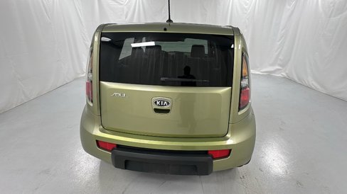 Used 2010 Kia Soul ! image 4