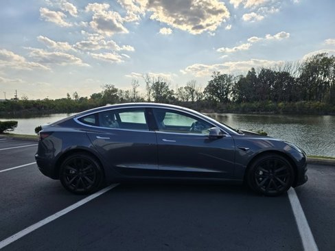 Used 2018 Tesla Model 3 Long Range image 7