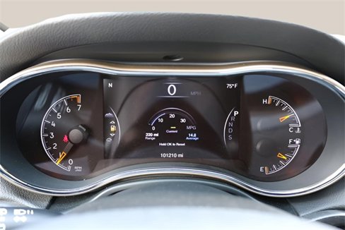 Used 2015 Jeep Grand Cherokee Limited w/ Trailer Tow Group IV image 27
