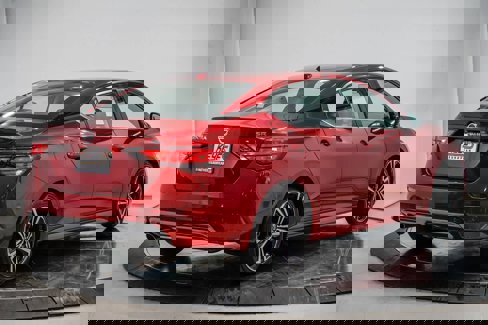 Used 2023 Nissan Sentra SR w/ SR Premium Package image 4