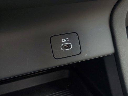 Used 2024 Land Rover Discovery Sport S image 28