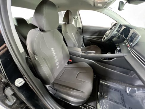Used 2023 Hyundai Elantra SEL w/ Cargo Package image 25