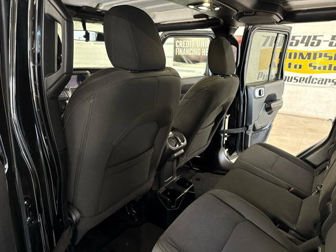 Used 2021 Jeep Gladiator Sport image 30