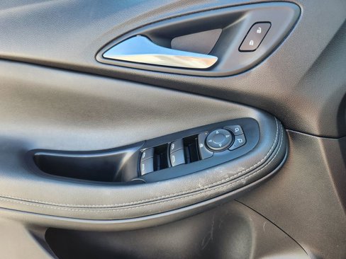 Used 2024 Buick Encore GX Sport Touring image 11