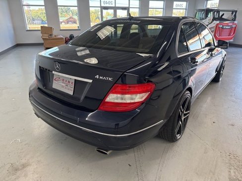 Used 2010 Mercedes-Benz C 300 4MATIC Sedan image 11