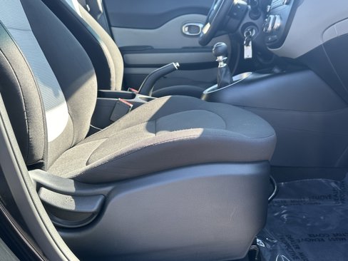 Used 2015 Kia Soul image 16