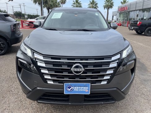 Used 2024 Nissan Rogue SV image 2