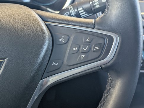 Used 2023 Chevrolet Equinox LT image 25