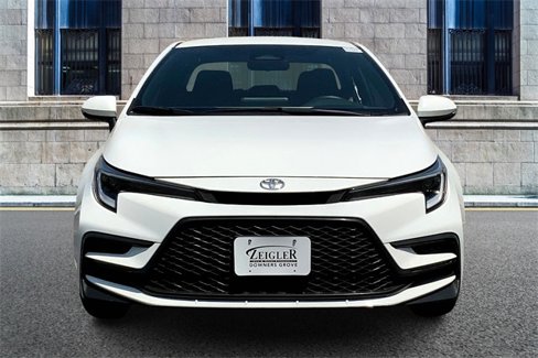 Used 2024 Toyota Corolla SE image 3