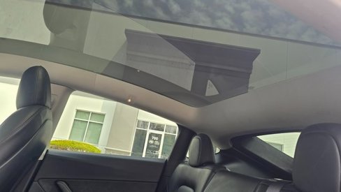 Used 2022 Tesla Model Y Performance image 37