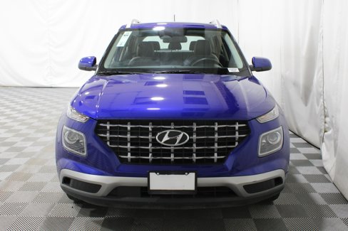 Used 2023 Hyundai Venue Limited image 27