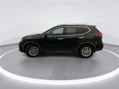 Used 2018 Nissan Rogue SV image 9