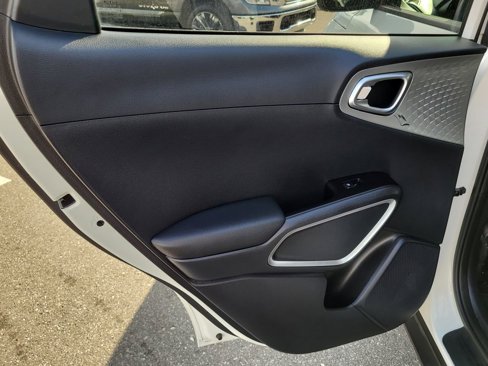 Used 2023 Kia Soul S image 8
