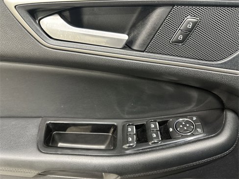 Used 2020 Ford Edge SEL w/ Convenience Package image 17