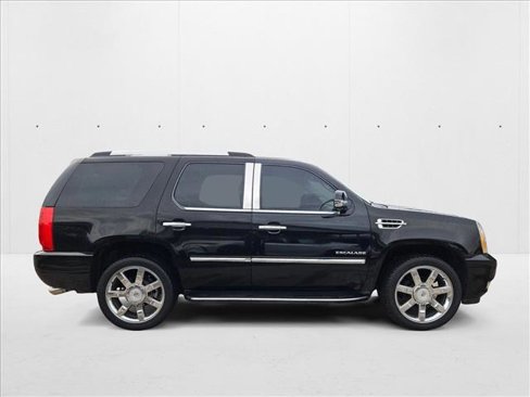 Used 2013 Cadillac Escalade 2WD image 4