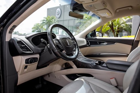 Used 2019 Lincoln Nautilus Select image 22
