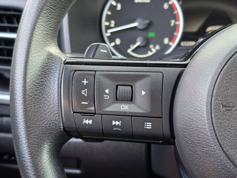 Used 2023 Nissan Rogue SV image 21