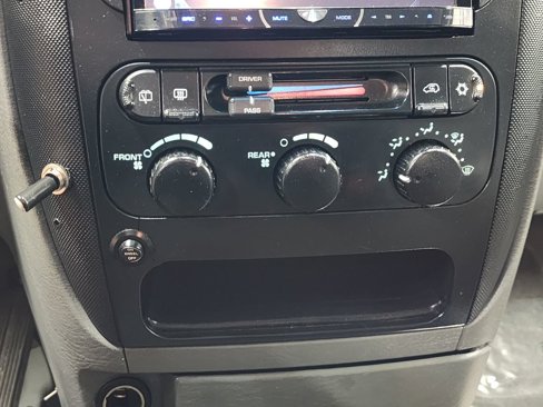 Used 2005 Dodge Grand Caravan SE w/ Popular Equipment Group I image 25