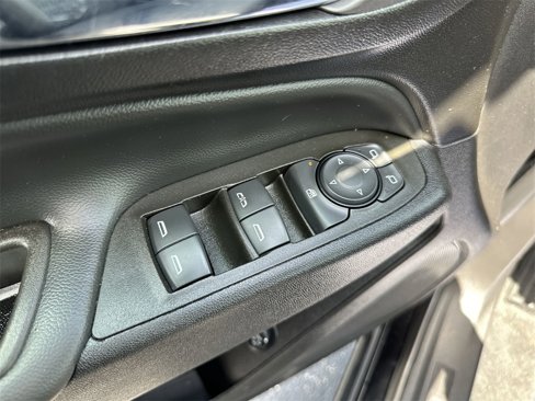 Used 2023 Chevrolet Equinox LT image 13