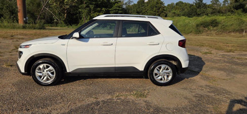 Used 2020 Hyundai Venue SEL w/ Convenience Package image 2